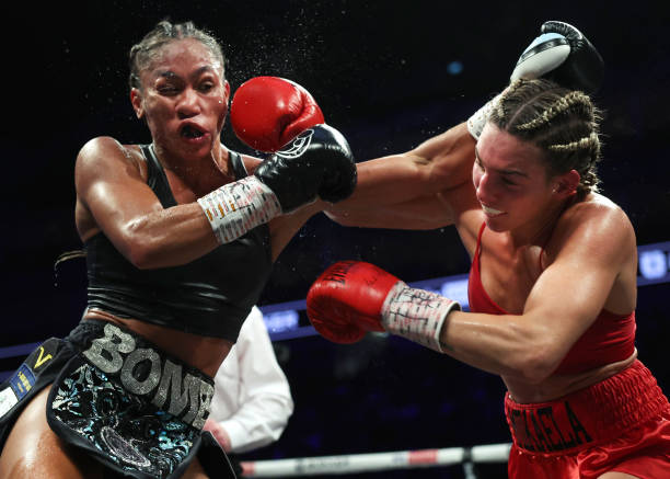 claressa shields beats savannah marshall 4