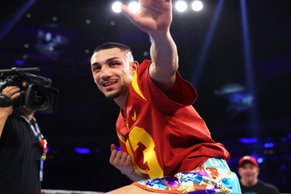 teofimo lopez beats sandor martin featured image