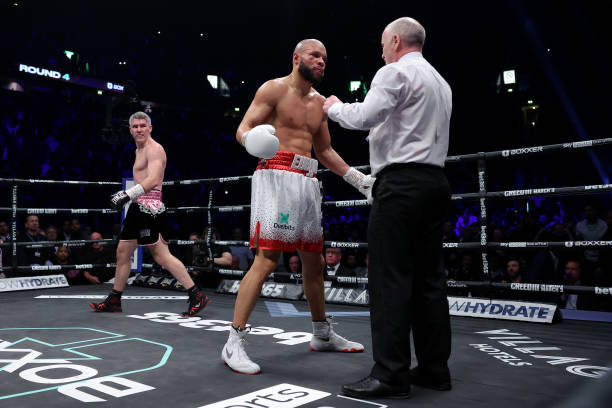 Liam Smith shockingly upsets Eubank Jr. with a stoppage win image 1