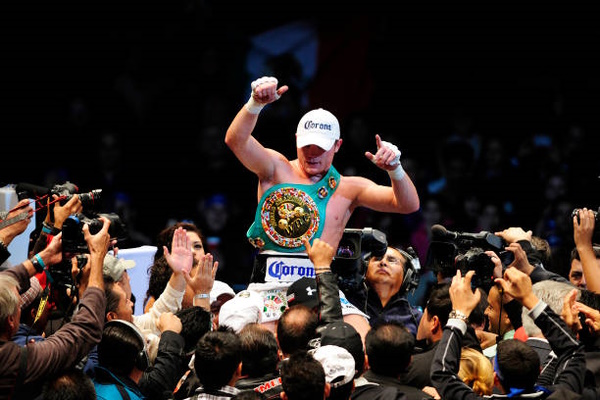 Canelo Alvarez to Defend Super Middleweight Title Against John Ryder in Mexico featured image