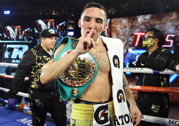 Navarrete perseveres with stoppage win after suffering knockdown scare image 2