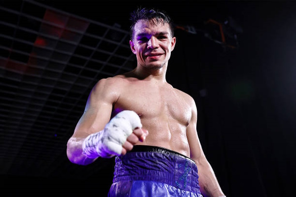 Jose Zepeda Gets Some Rounds In During Easy Return Victory Over Goyat featured image