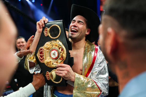 Gilberto Ramirez Sets Cruiserweight Division Straight As He Beats Inactive Goulamirian To Become WBA Champion featured image