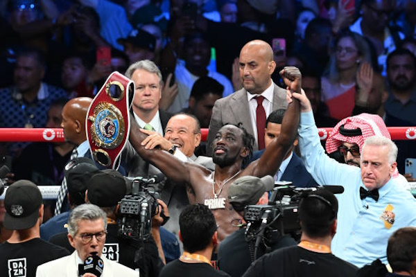 Terence Crawford Narrowly Makes It Past Tough And Skilled Israil Madrimov To Become 4-Weight Champion featured image