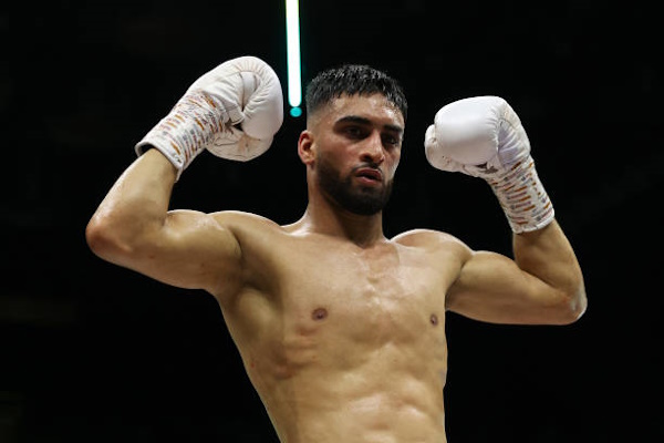 Adam Azim Achieves Solid KO Victory Over Ohara Davies featured image