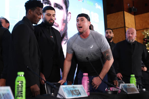 Tommy Fury Vs. Darren Till Tipped As The Next Fight To Beat Down Boxing Further featured image