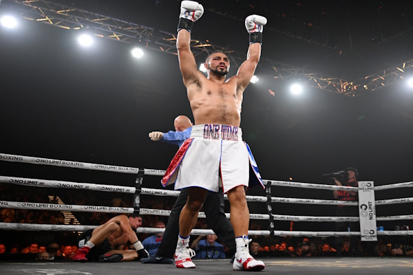 Keith Thurman Comes Back After 3-Year Hiatus With 3rd Round Stoppage Victory featured image