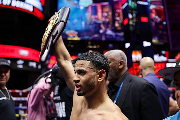 Romero-Garcia WBA Title Fight Proved Gimmick Nature Of WBA 'Regular' Titles featured image